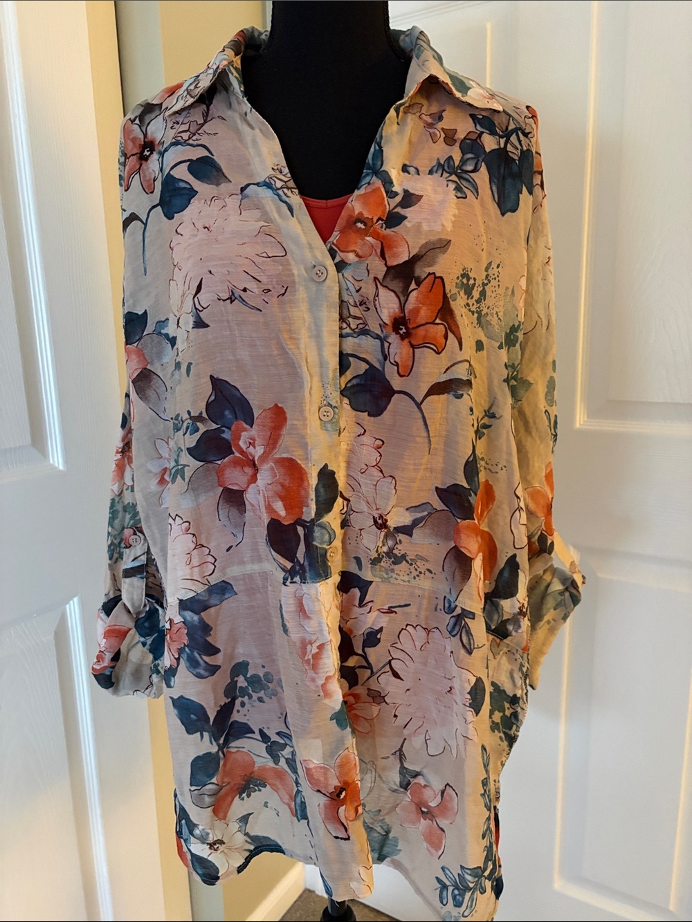 Umgee Floral Button-Up Shirt Tunic in Cream and Coral